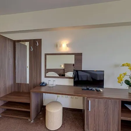 Elena And Wellness Hotel