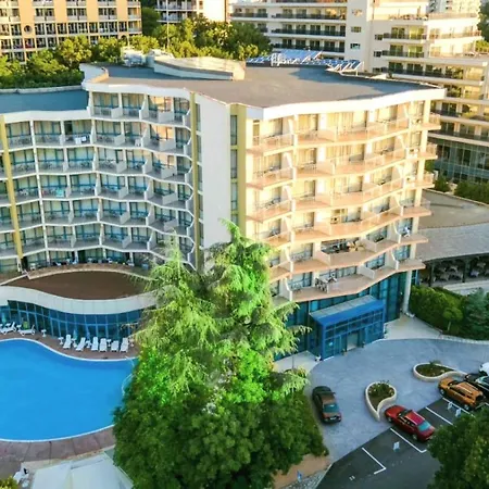 Elena And Wellness 酒店 4*