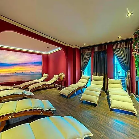 Elena And Wellness Hotel 4*