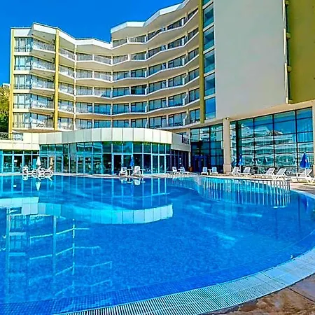 Elena And Wellness Golden Sands