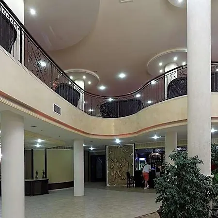 فندق Elena And Wellness 4*