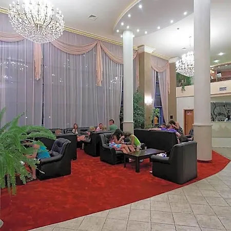 Elena And Wellness غولدن ساندز