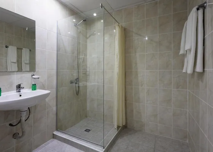 מלון Elena And Wellness