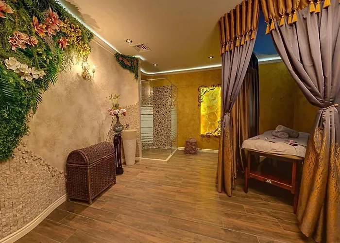 Elena And Wellness גולדן סנדס