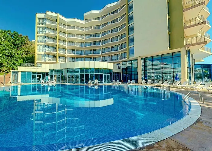 Elena And Wellness גולדן סנדס