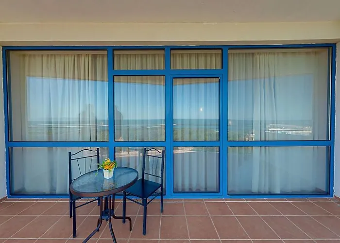 Elena And Wellness מלון