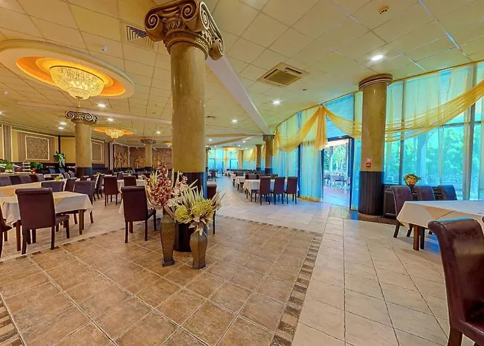 فندق Elena And Wellness 4*