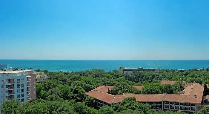 Elena And Wellness מלון