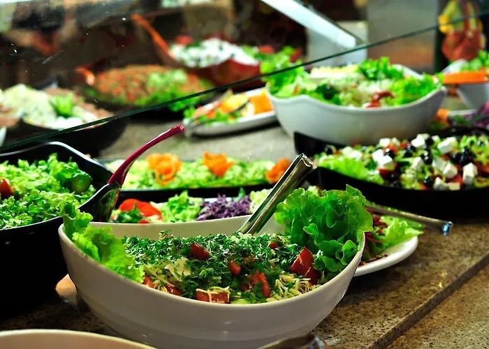 Elena And Wellness גולדן סנדס